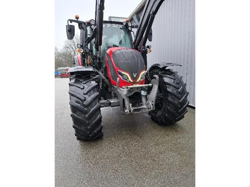 Traktor типа Valtra N155, Gebrauchtmaschine в PLUMELEC (Фотография 2)