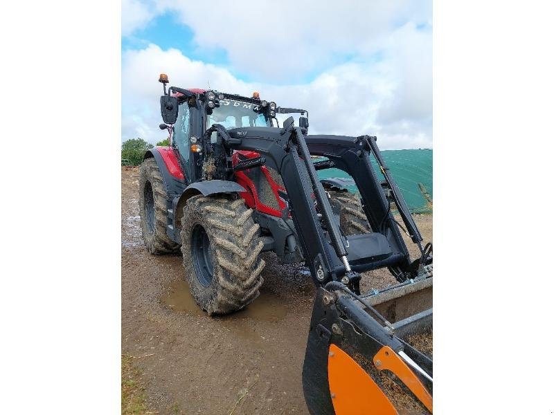 Traktor del tipo Valtra N155, Gebrauchtmaschine In PLUMELEC (Immagine 1)