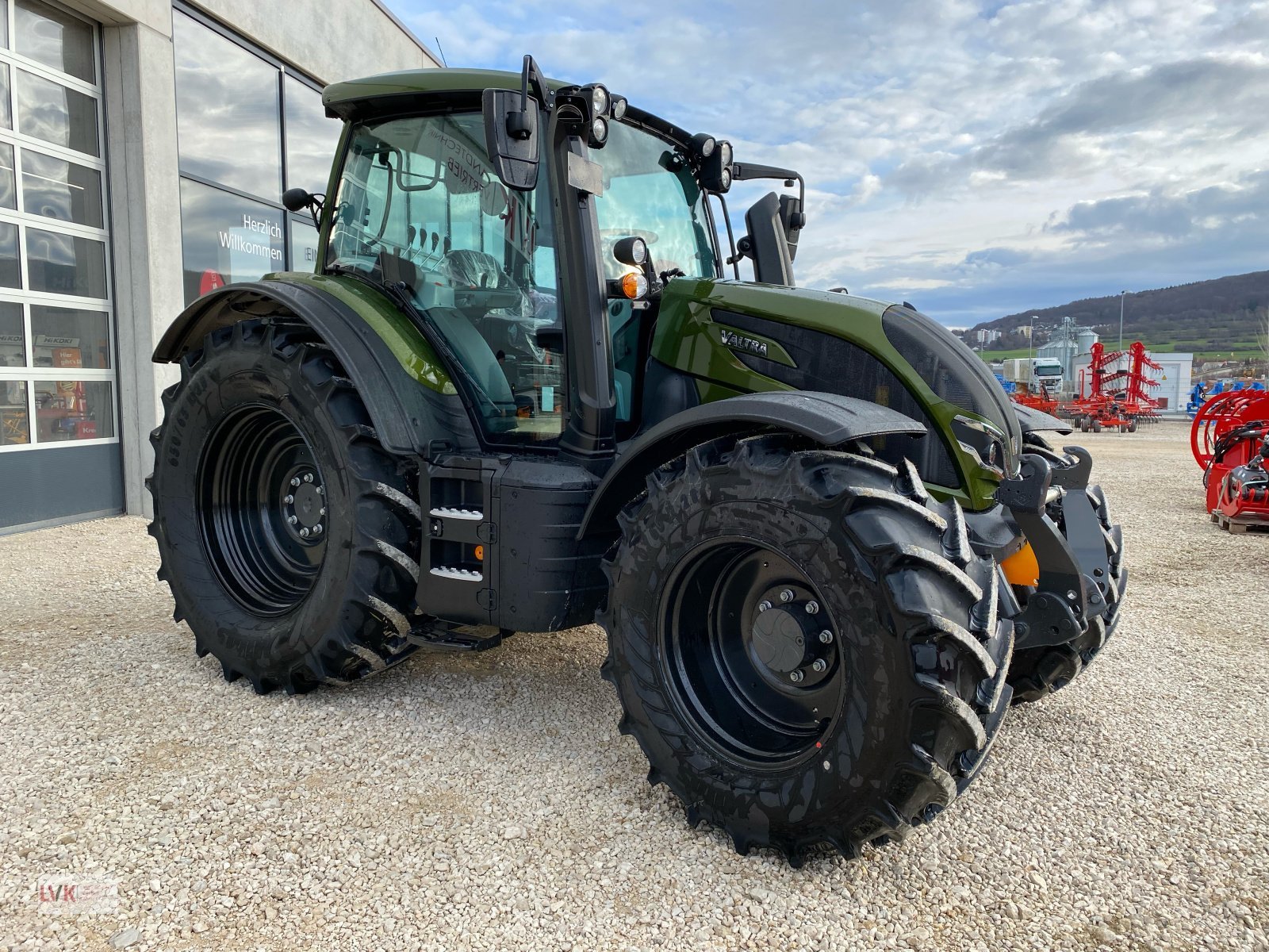 Traktor tipa Valtra N155e Active, Neumaschine u Weißenburg (Slika 8)