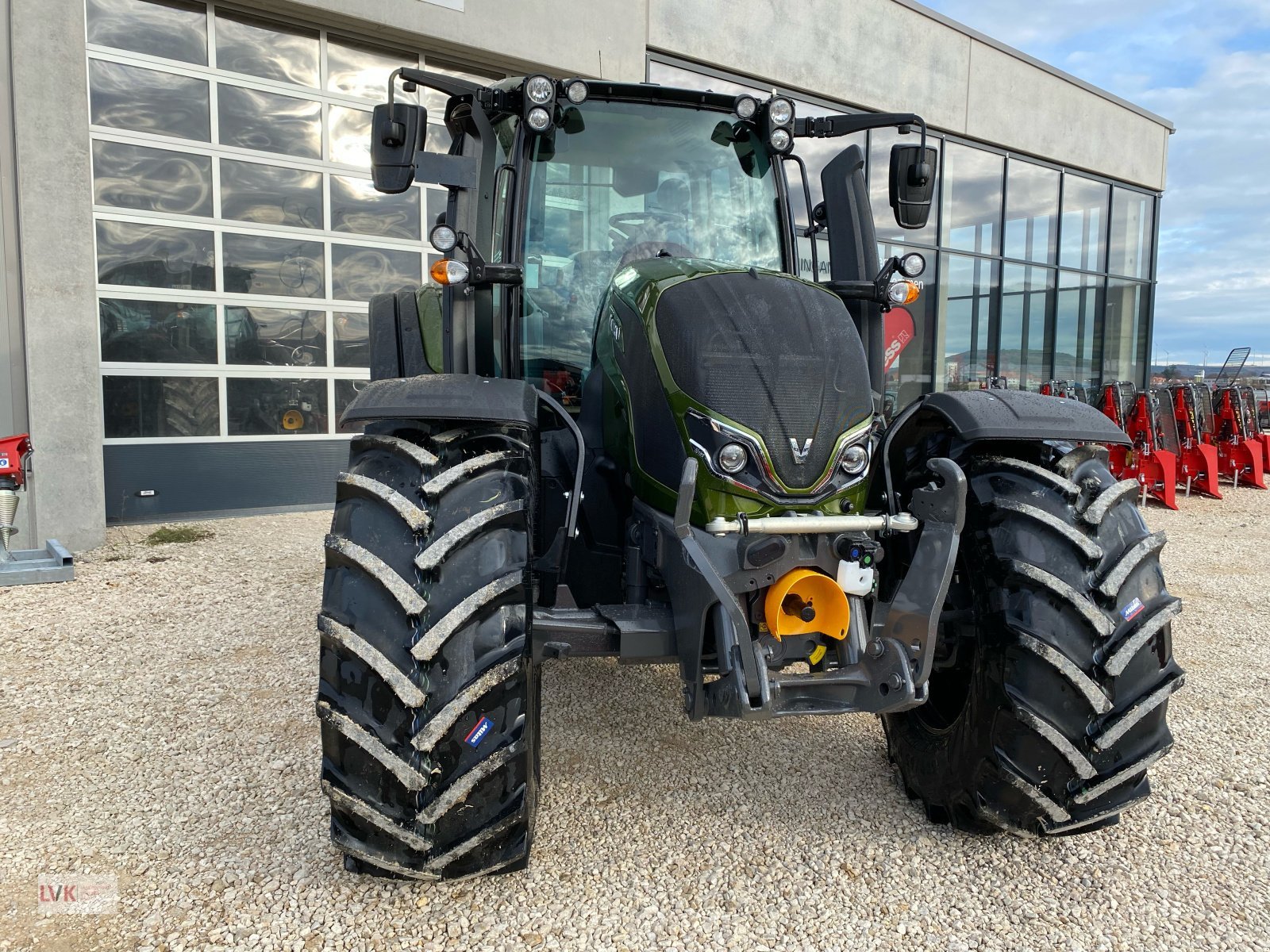 Traktor tipa Valtra N155e Active, Neumaschine u Weißenburg (Slika 9)