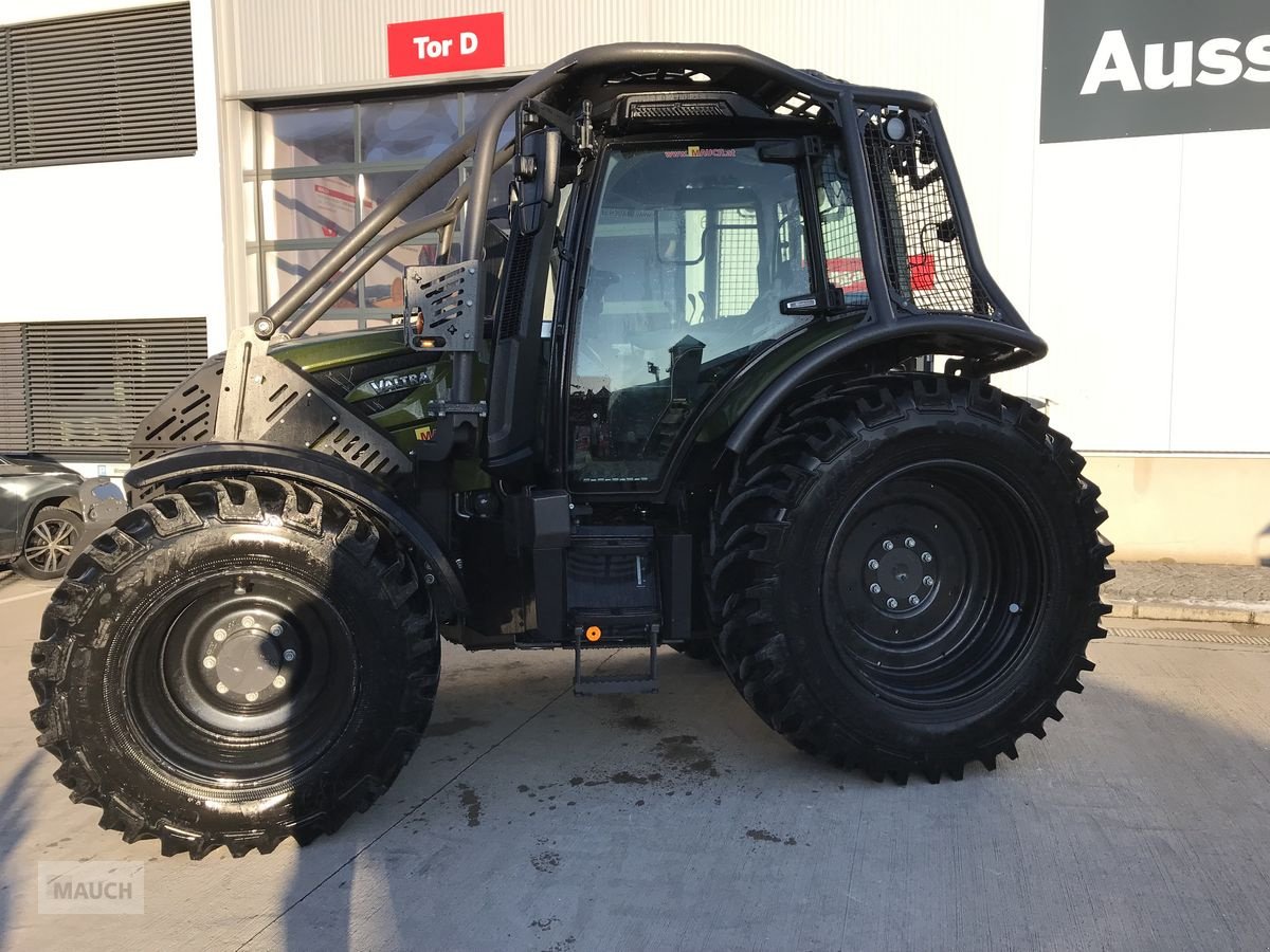 Traktor typu Valtra N155e Active, Neumaschine w Burgkirchen (Zdjęcie 2)