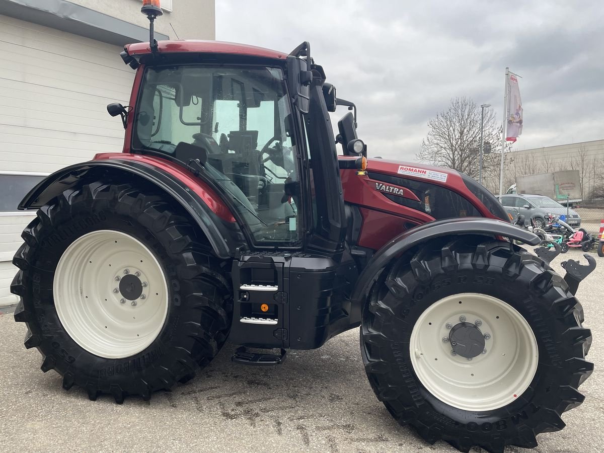 Traktor a típus Valtra N155e Direct, Mietmaschine ekkor: Harmannsdorf-Rückersdorf (Kép 2)