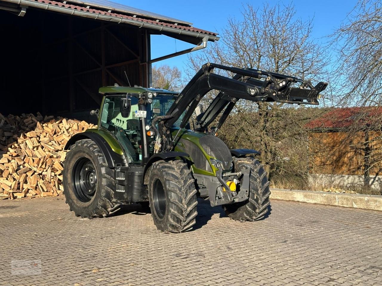 Traktor типа Valtra N155eA, Gebrauchtmaschine в Fürth / Burgfarrnbach (Фотография 2)