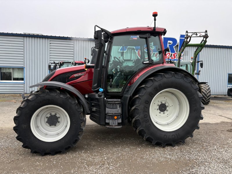 Traktor от тип Valtra N155eD, Gebrauchtmaschine в Combourg (Снимка 1)