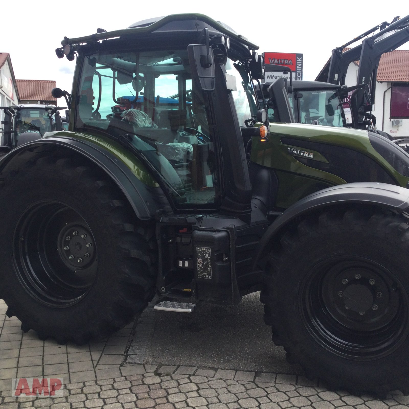 Traktor typu Valtra N155ED, Neumaschine v Teising (Obrázok 2)