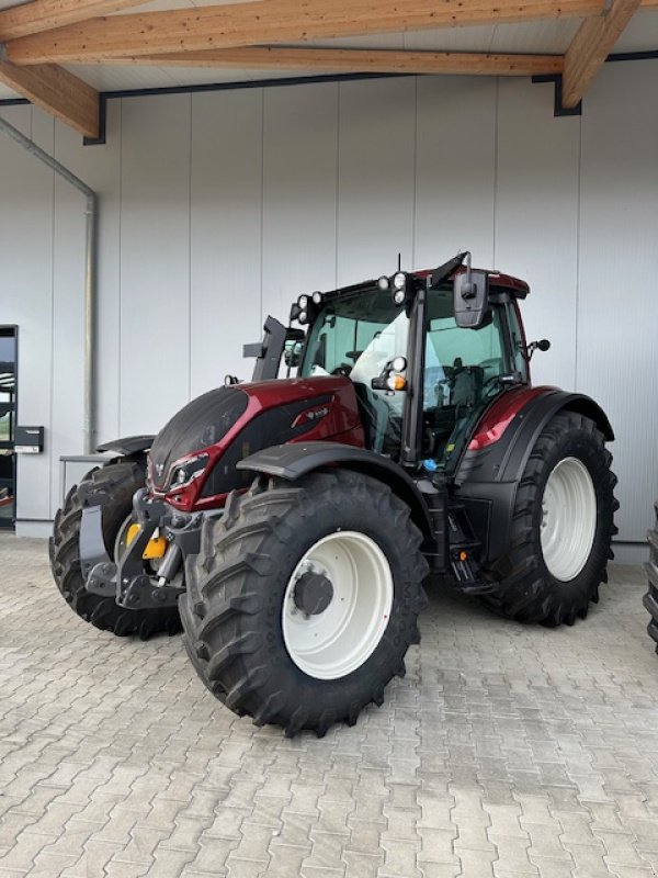 Traktor typu Valtra N155ED, Neumaschine v Rain (Obrázok 1)