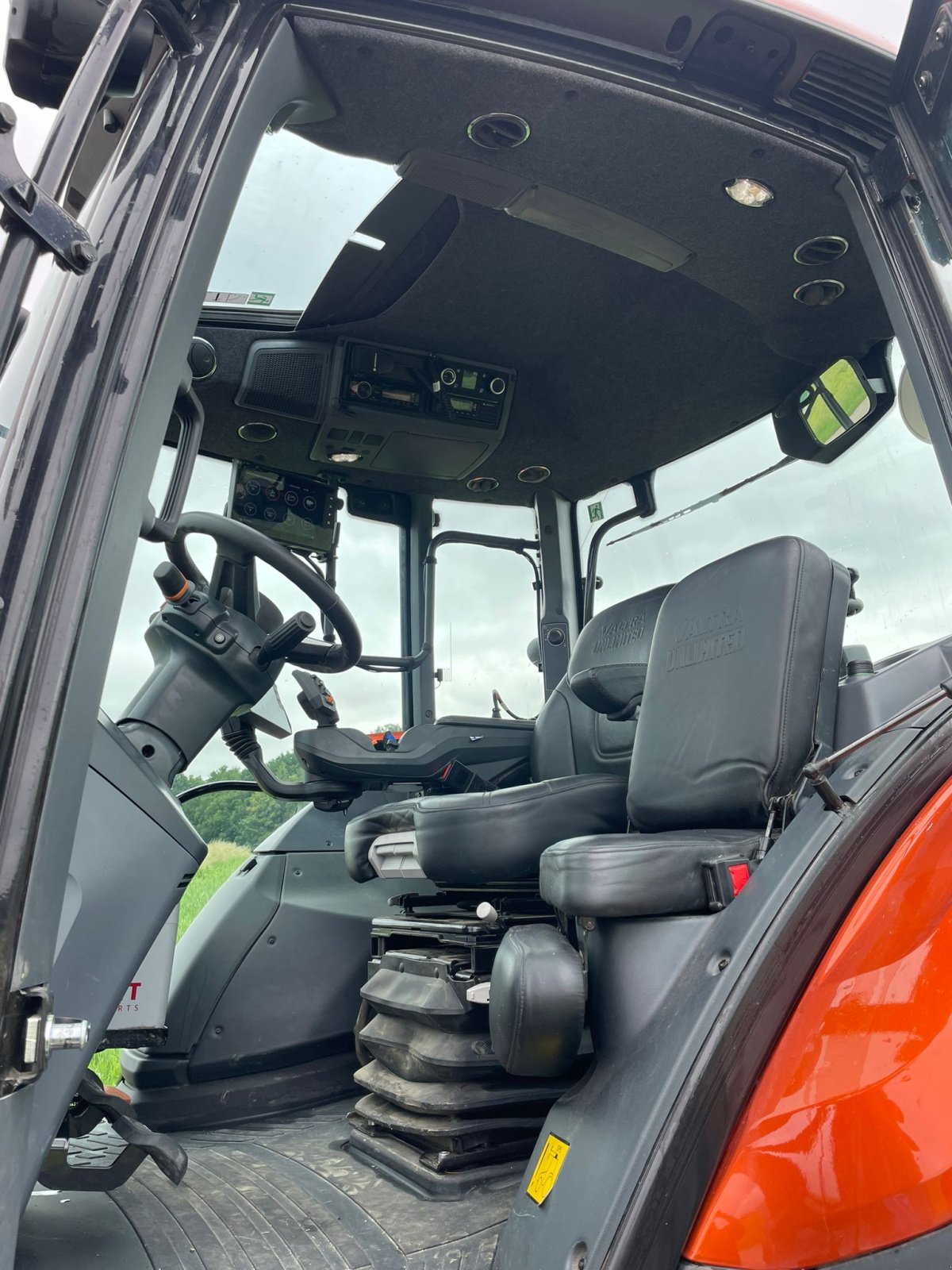 Traktor del tipo Valtra N155ED, Gebrauchtmaschine en Hohenthann (Imagen 4)