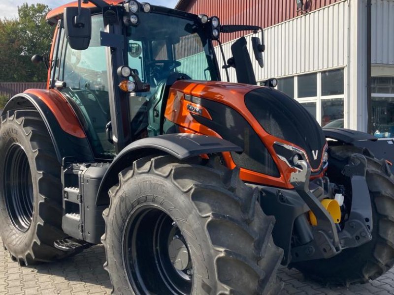 Traktor of the type Valtra N155ED, Gebrauchtmaschine in Hohenthann (Picture 1)