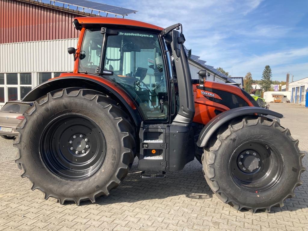 Traktor типа Valtra N155ED, Gebrauchtmaschine в Hohenthann (Фотография 3)