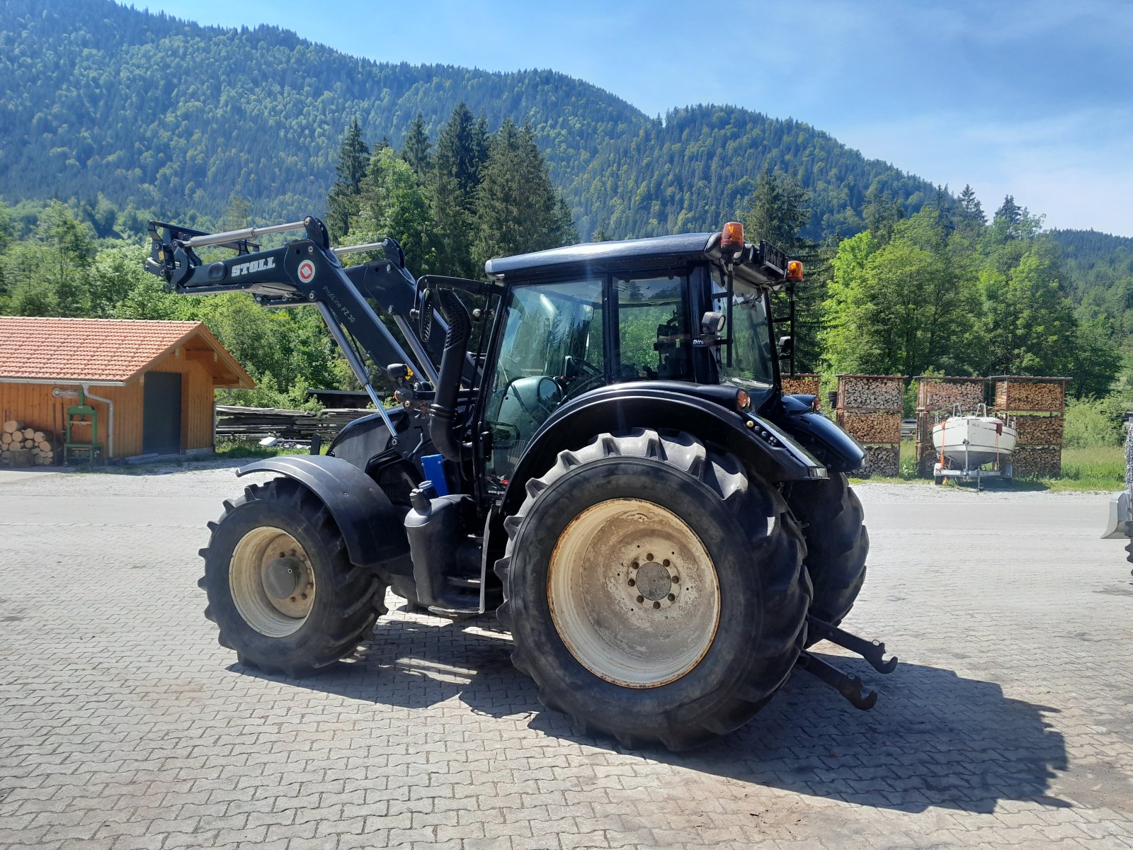 Traktor typu Valtra N163 D, Gebrauchtmaschine w Jachenau (Zdjęcie 2)