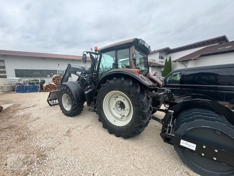 Traktor des Typs Valtra N163 Direct, Gebrauchtmaschine in Vöhringen (Bild 4)