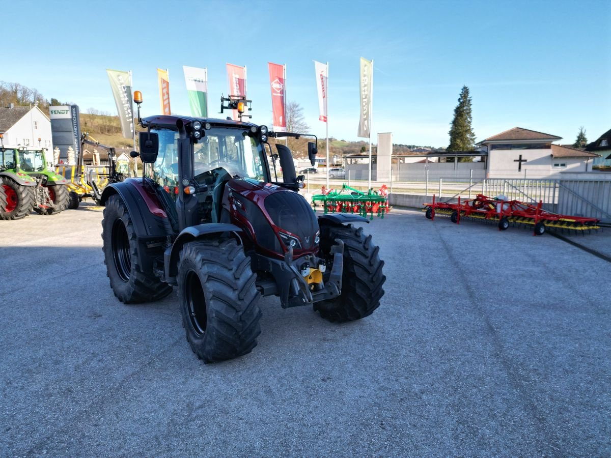 Traktor van het type Valtra N174 Active (Stufe V), Gebrauchtmaschine in Saxen (Foto 2)