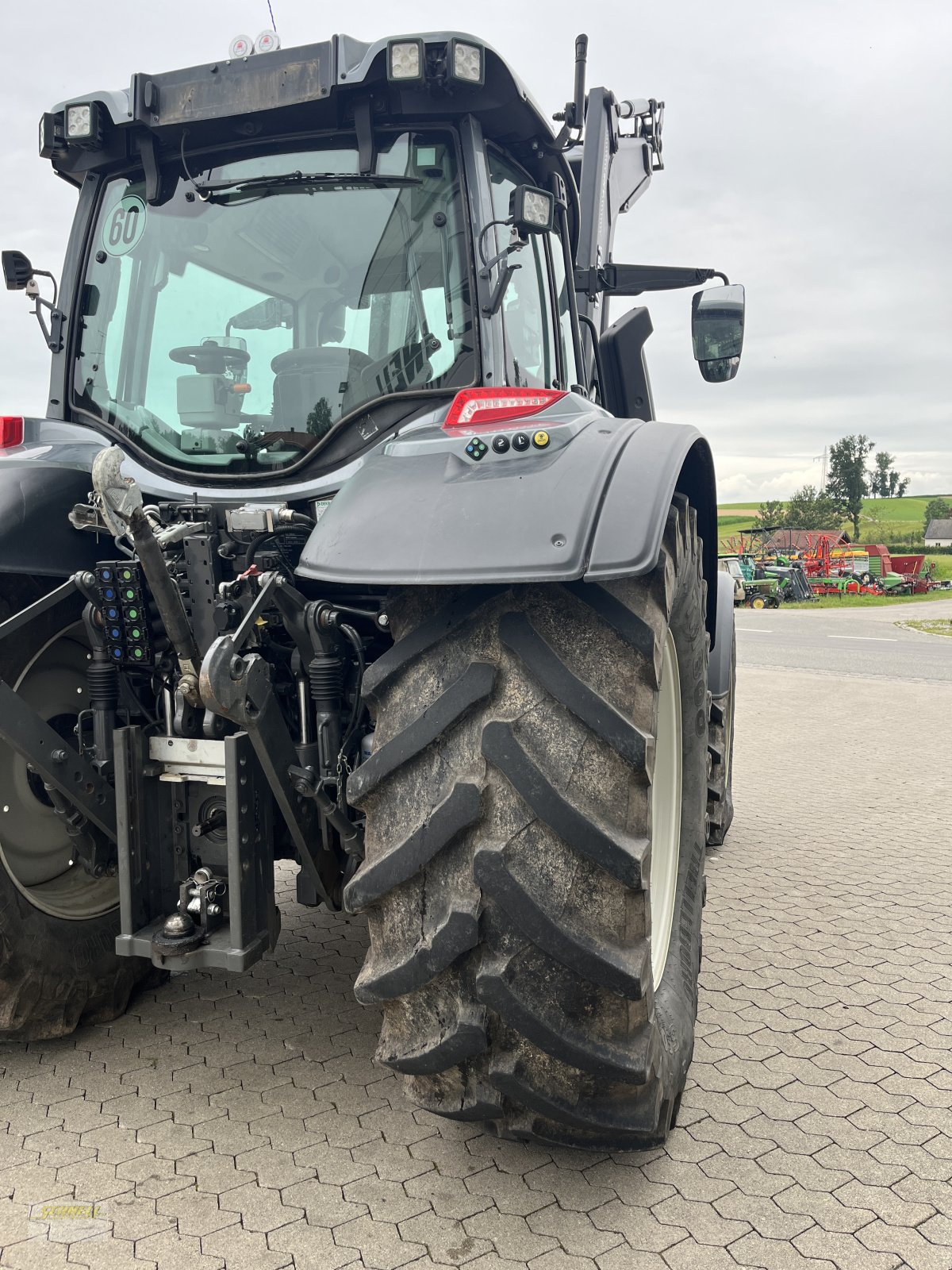 Traktor typu Valtra N174 D, Gebrauchtmaschine w Söchtenau (Zdjęcie 10)