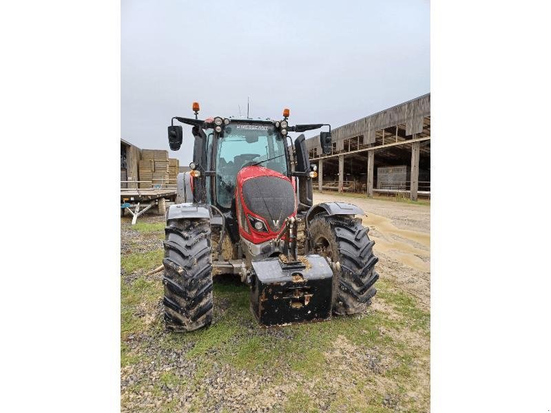 Traktor des Typs Valtra N174 DIRECT, Gebrauchtmaschine in ESCAUDOEUVRES (Bild 4)