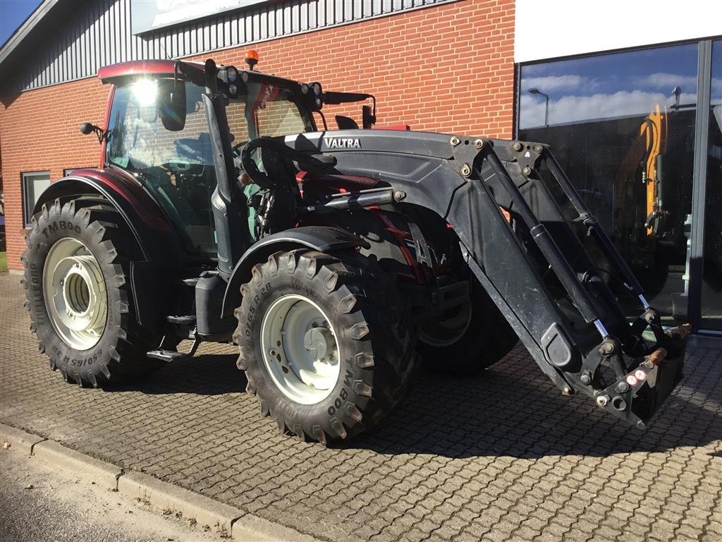 Traktor du type Valtra N174 Versu med Ålø læsser., Gebrauchtmaschine en Bredsten (Photo 4)