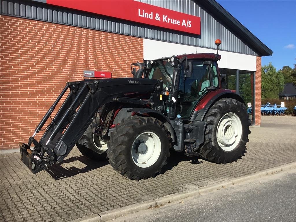 Traktor du type Valtra N174 Versu med Ålø læsser., Gebrauchtmaschine en Bredsten (Photo 1)