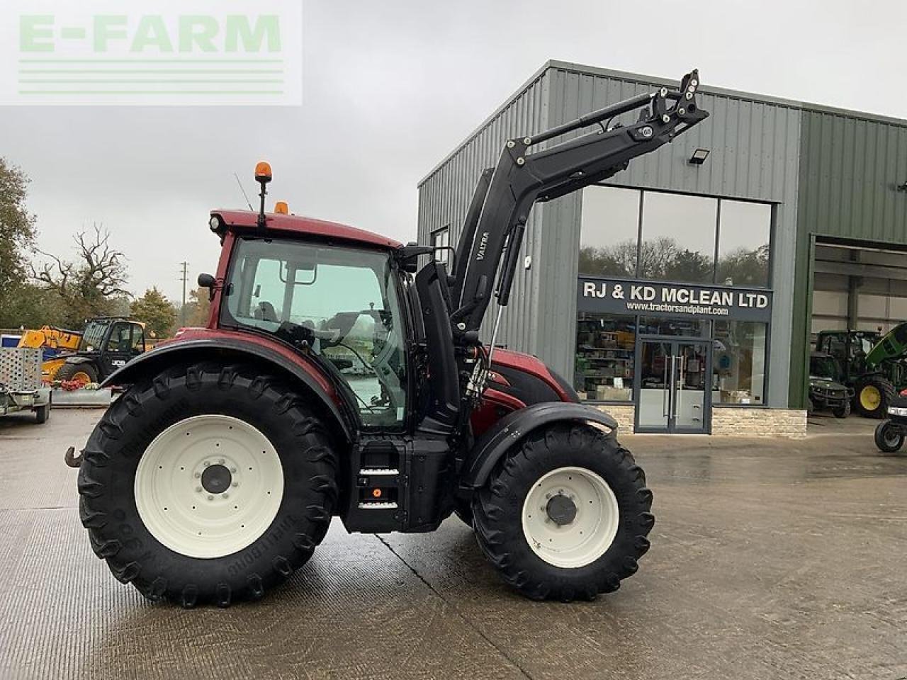 Traktor of the type Valtra n174 versu tractor (st21485) Versu, Gebrauchtmaschine in SHAFTESBURY (Picture 1)