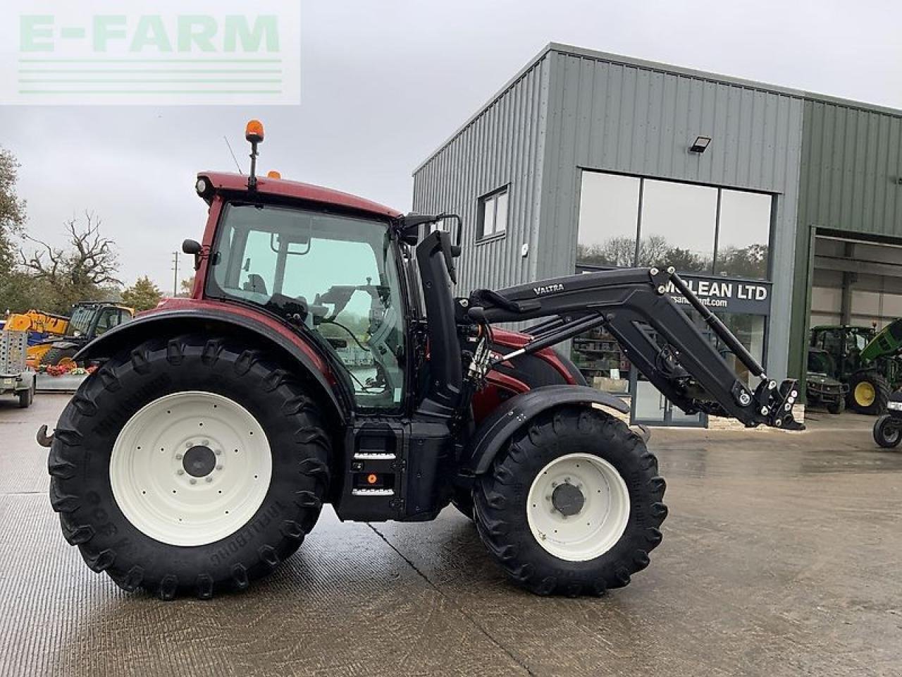 Traktor of the type Valtra n174 versu tractor (st21485) Versu, Gebrauchtmaschine in SHAFTESBURY (Picture 2)