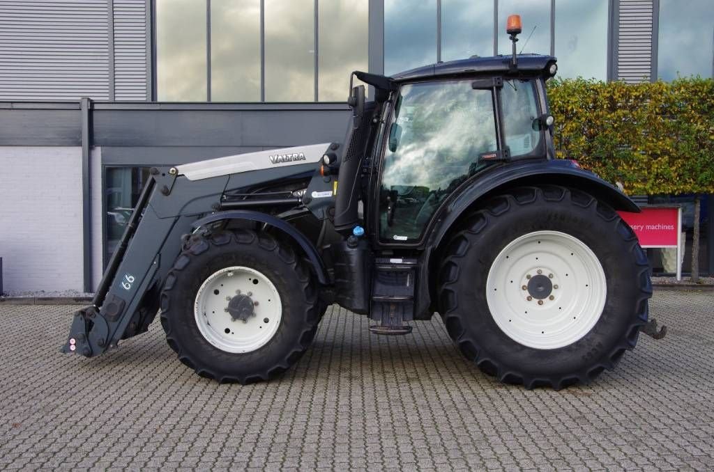 Traktor van het type Valtra N174 Versu, Gebrauchtmaschine in Borne (Foto 5)