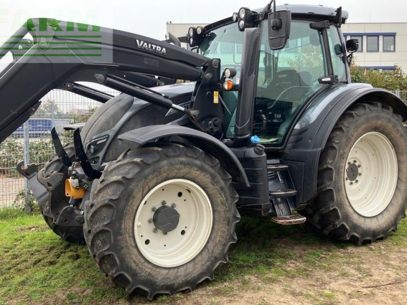 Traktor tip Valtra N174, Gebrauchtmaschine in Hamburg