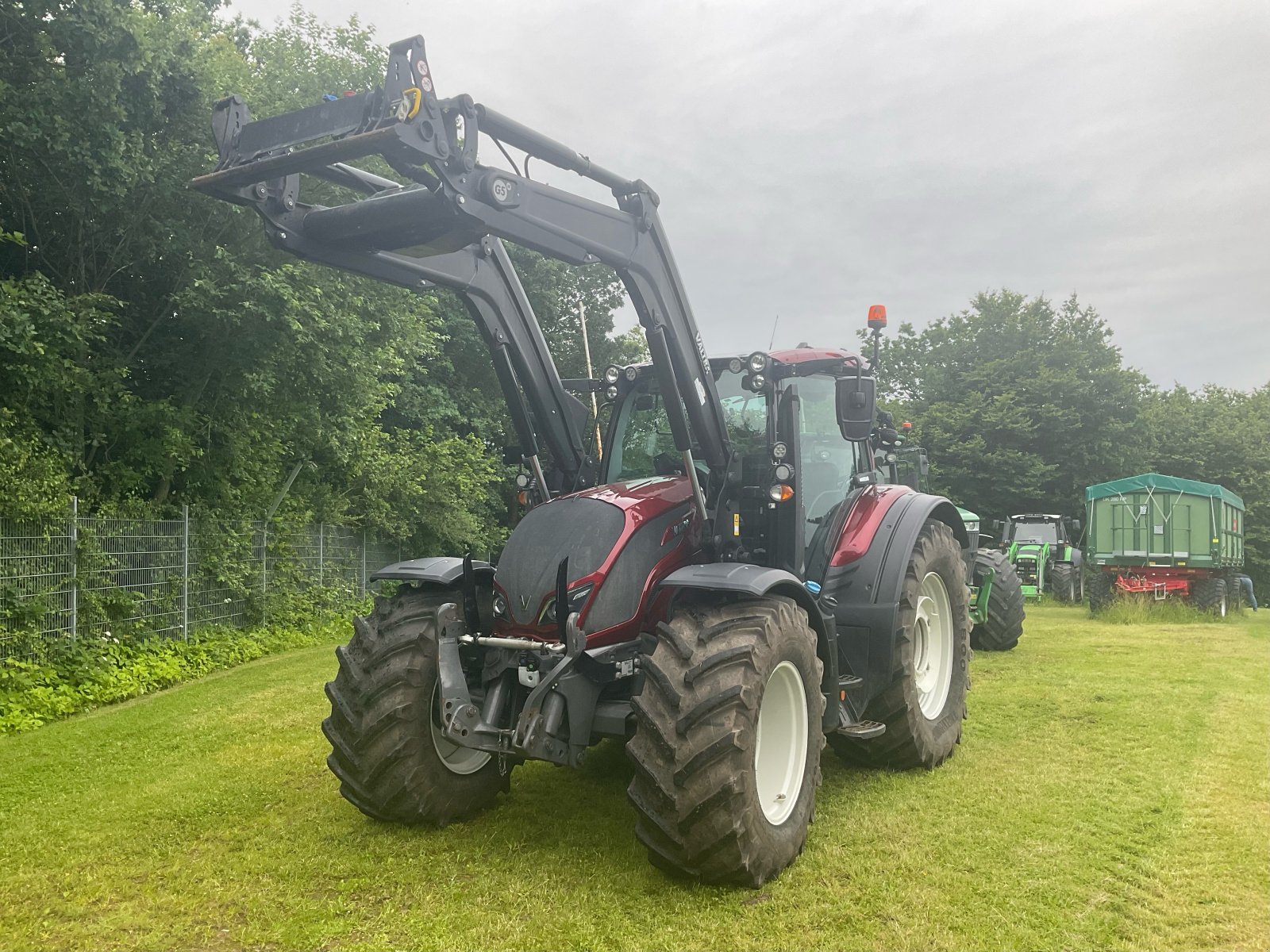 Traktor del tipo Valtra N174D SmartTouch MR19, Gebrauchtmaschine en Eutin (Imagen 1)