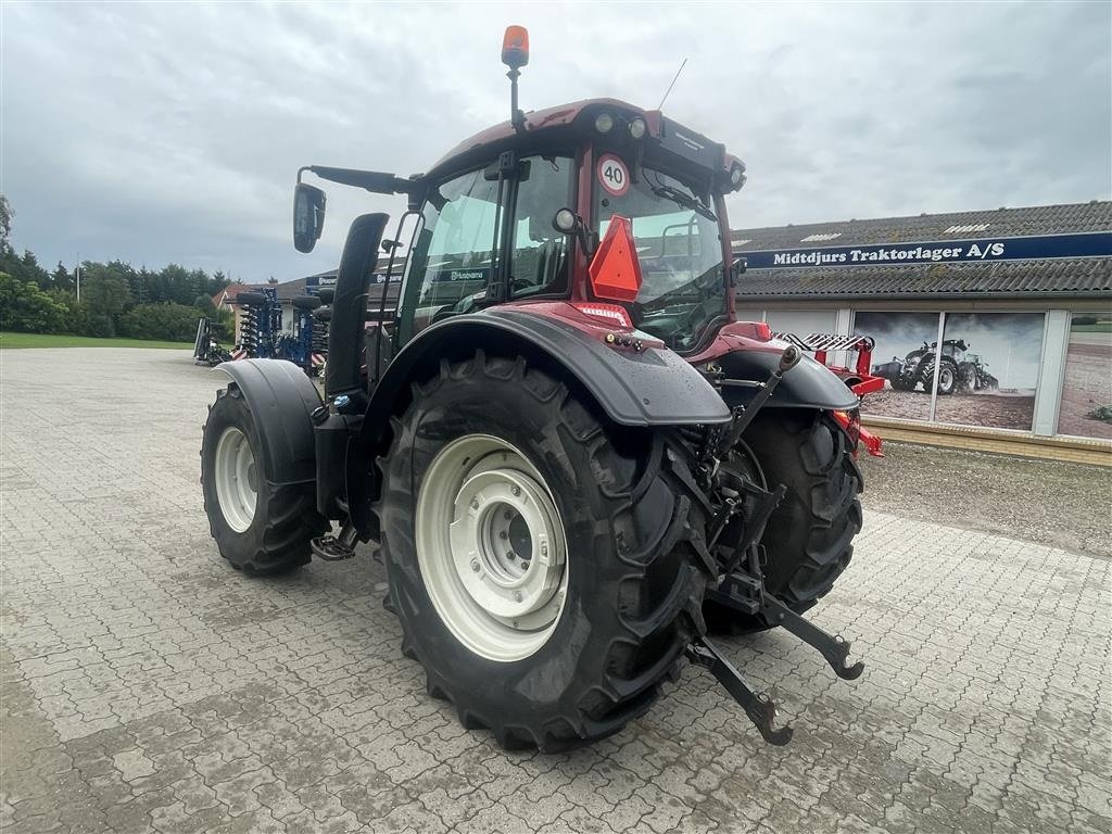 Traktor of the type Valtra N174D SmartTouch, Gebrauchtmaschine in Nimtofte (Picture 8)