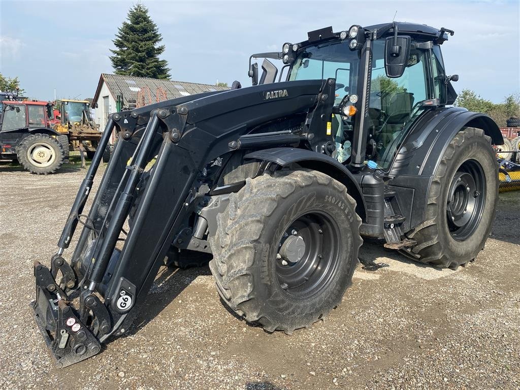 Traktor of the type Valtra N174D SmartTouch, Gebrauchtmaschine in Gudbjerg (Picture 1)