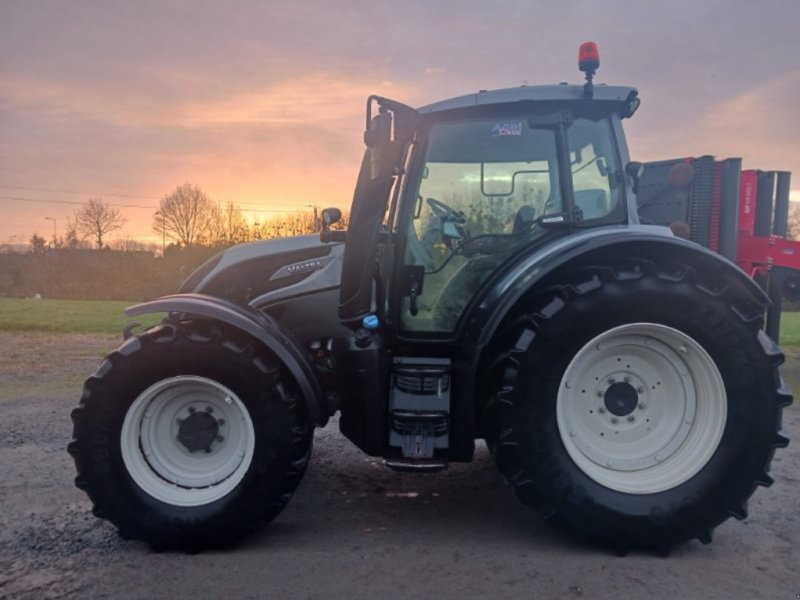 Traktor of the type Valtra N174d, Gebrauchtmaschine in FLERS (Picture 1)