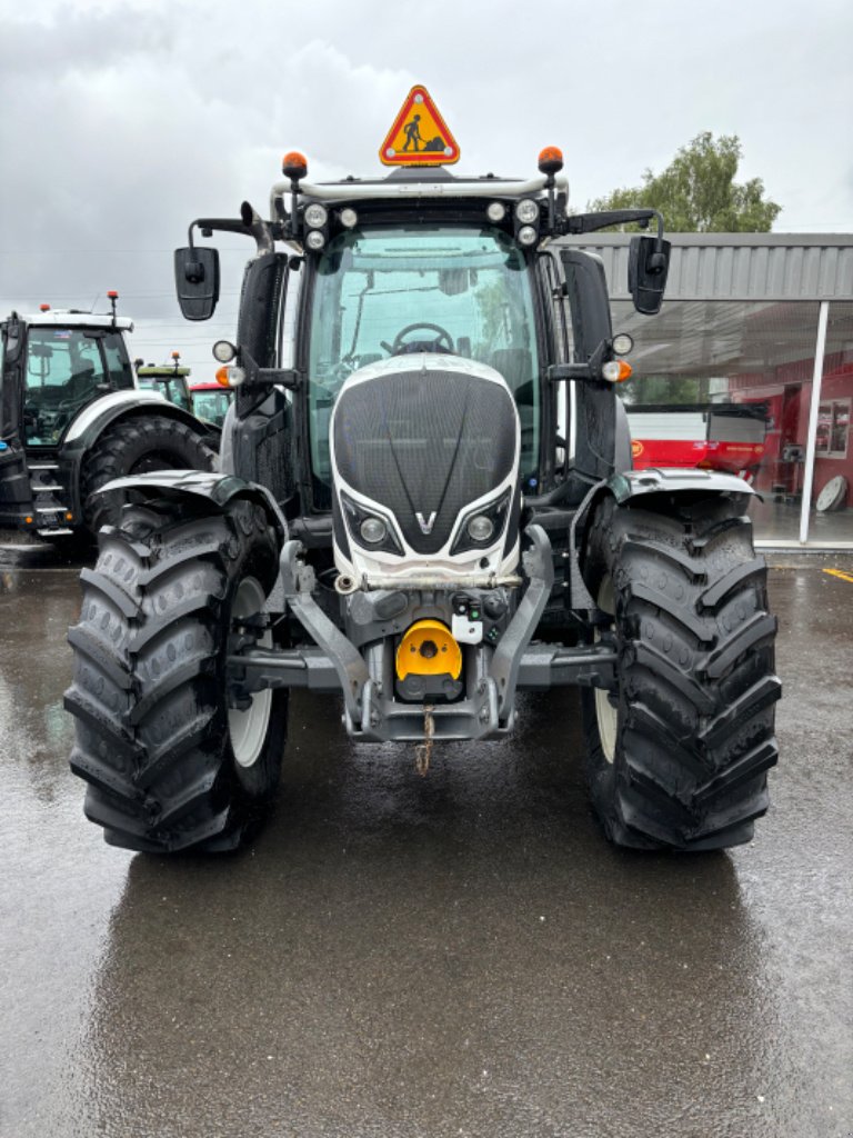 Traktor типа Valtra N174D, Gebrauchtmaschine в FLERS (Фотография 2)