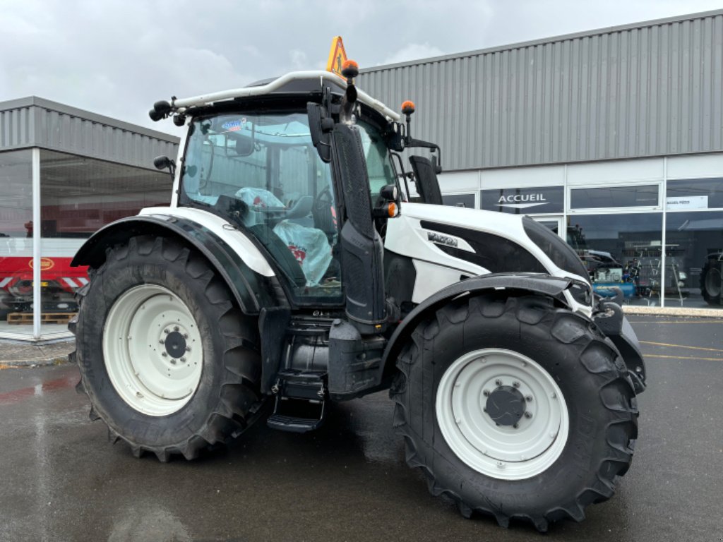 Traktor typu Valtra N174D, Gebrauchtmaschine w FLERS (Zdjęcie 3)