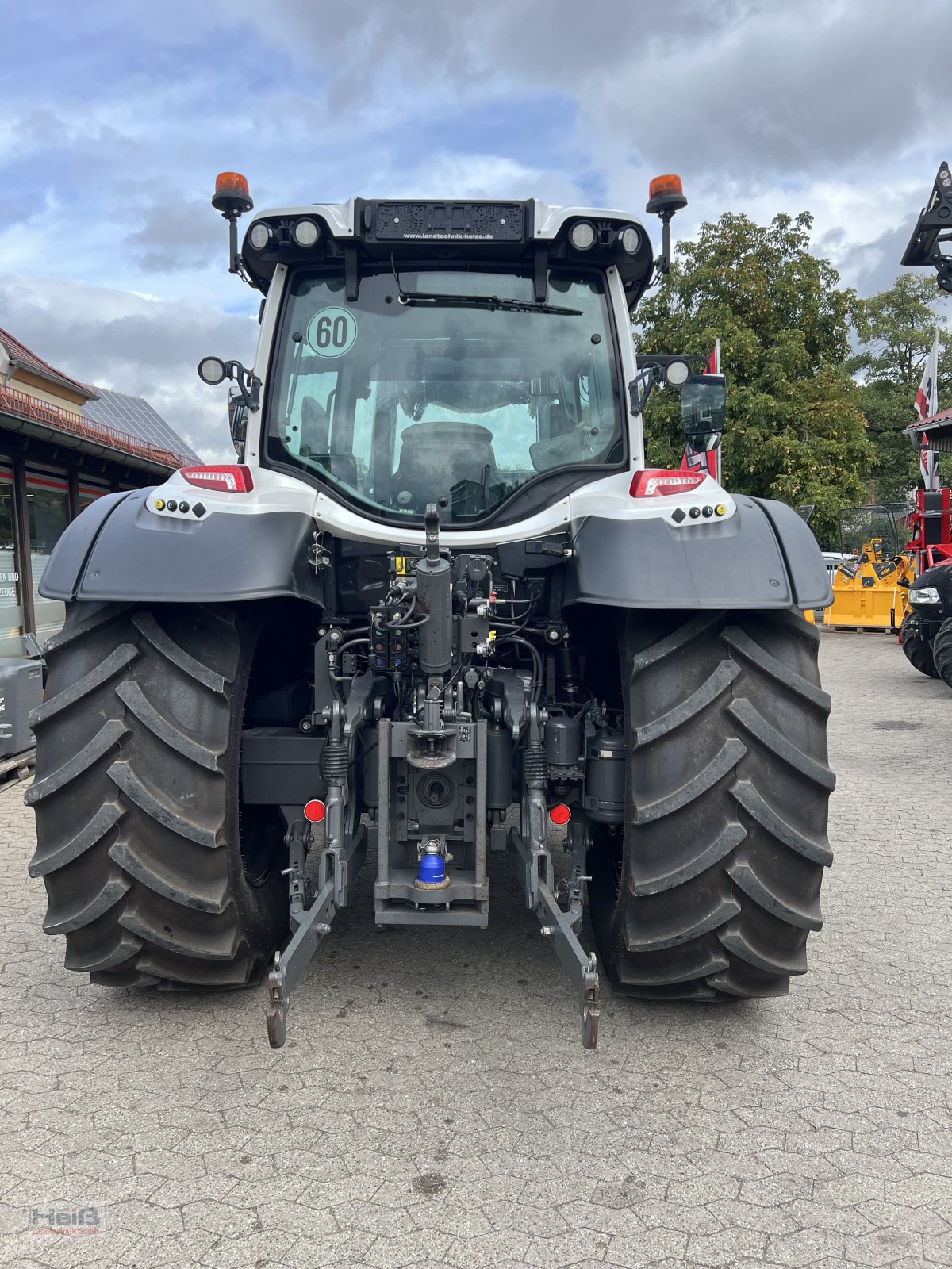 Traktor typu Valtra N175 Active, Gebrauchtmaschine w Merkendorf (Zdjęcie 4)