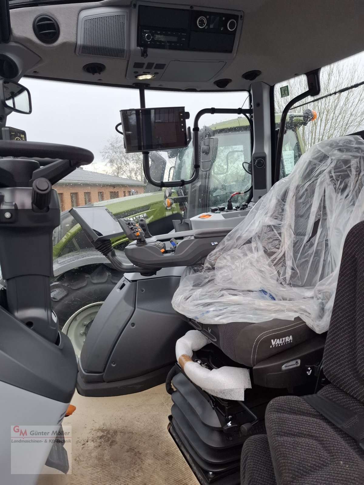 Traktor del tipo Valtra N175 D, Neumaschine In St. Michaelisdonn (Immagine 14)