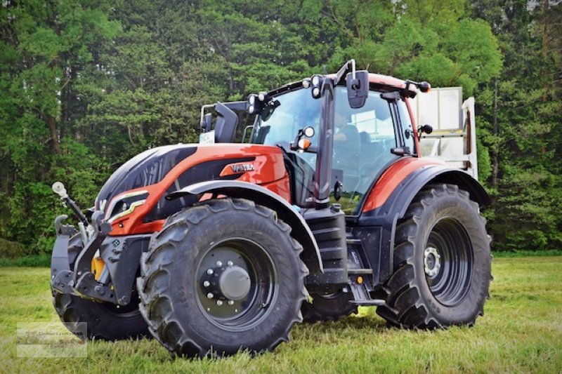 Traktor от тип Valtra N175 D, Gebrauchtmaschine в Weiden/Theisseil (Снимка 1)