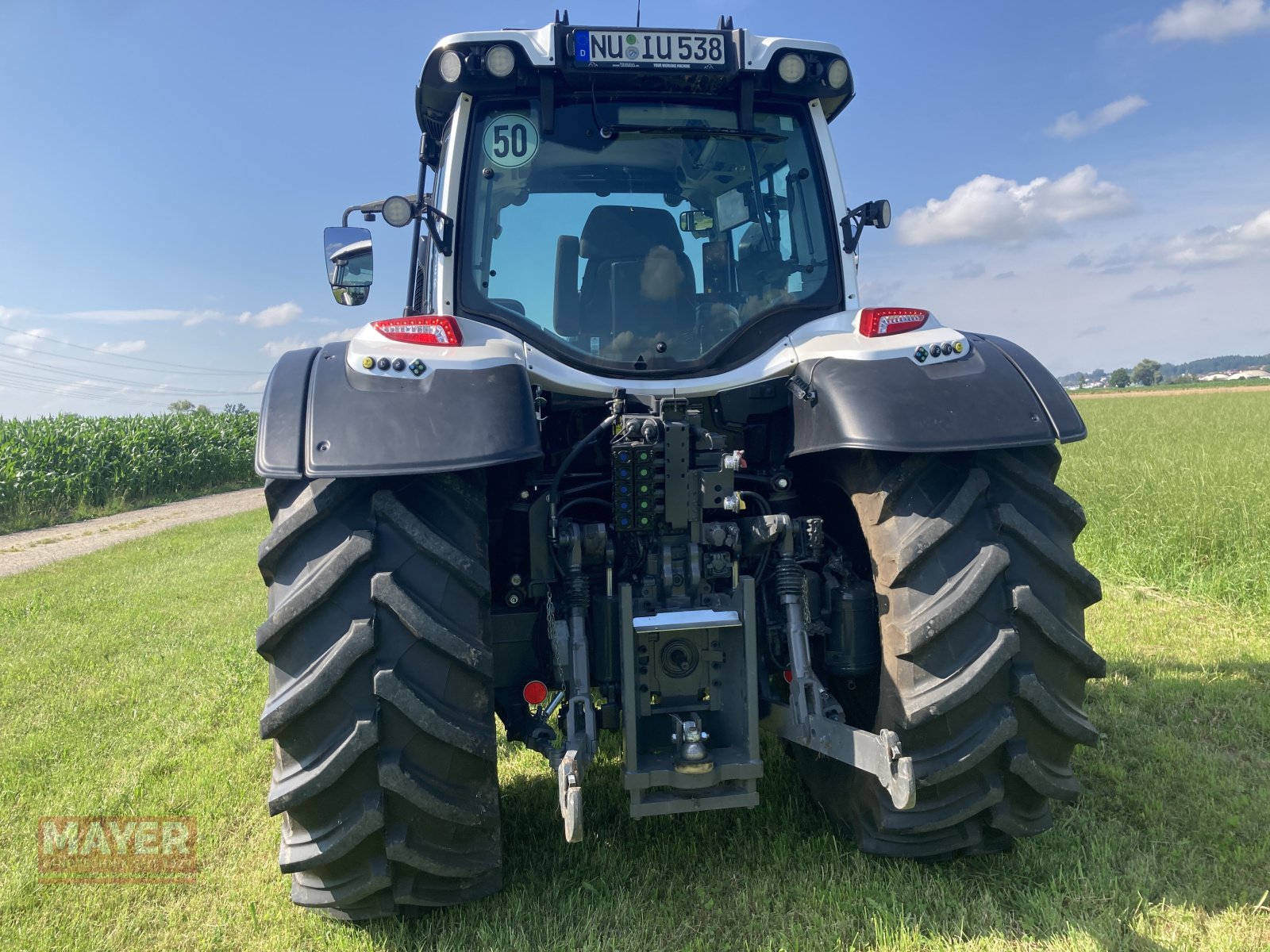 Traktor of the type Valtra N175 D, Neumaschine in Unterroth (Picture 4)