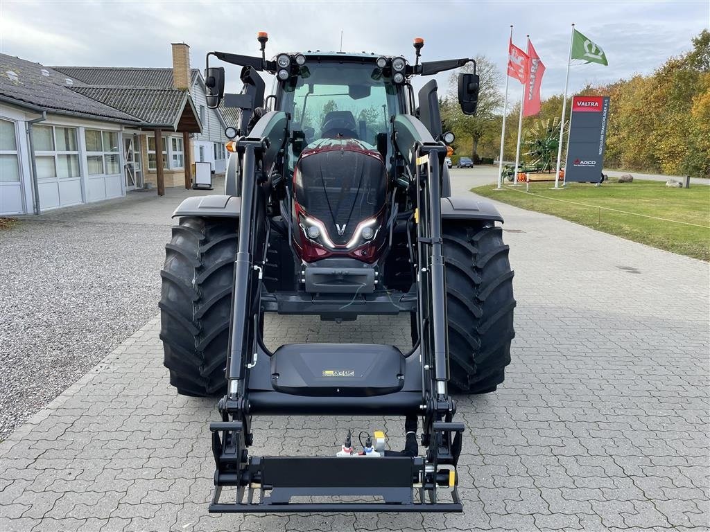 Traktor типа Valtra N175 Direct Ålø G6S fronlæsser, Gebrauchtmaschine в Nimtofte (Фотография 2)