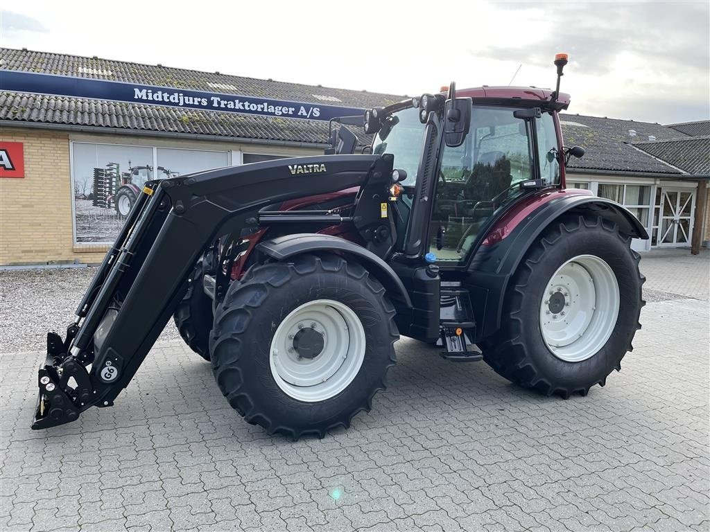 Traktor van het type Valtra N175 Direct Ålø G6S fronlæsser, Gebrauchtmaschine in Nimtofte (Foto 1)