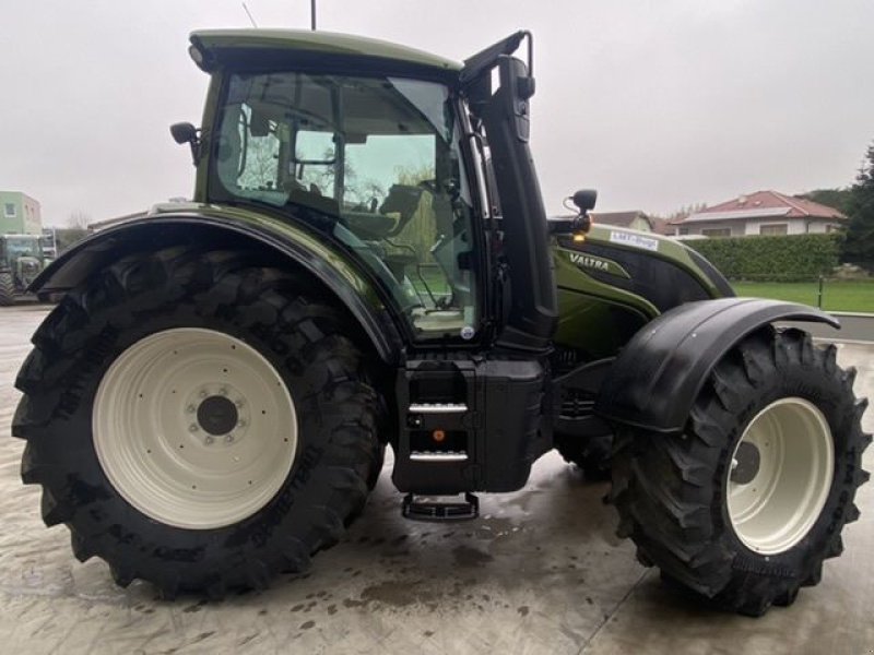 Traktor of the type Valtra N175 Direct mit Rüfa Miettraktor, Mietmaschine in Hürm (Picture 13)