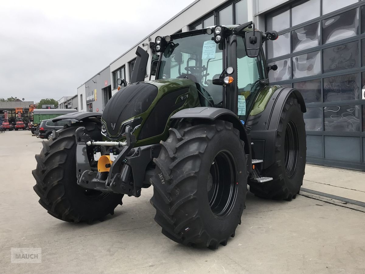 Traktor του τύπου Valtra N175 Direct, Neumaschine σε Burgkirchen (Φωτογραφία 3)