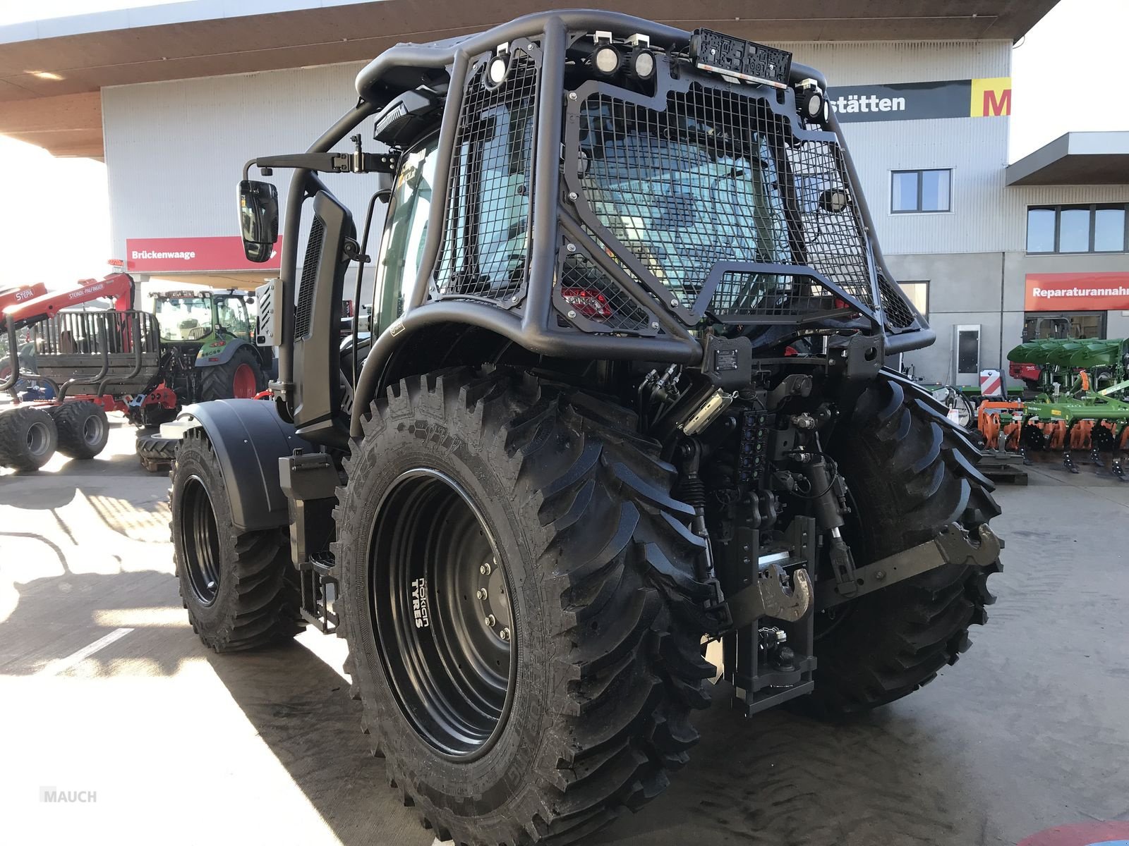 Traktor tip Valtra N175 Direct, Neumaschine in Burgkirchen (Poză 7)