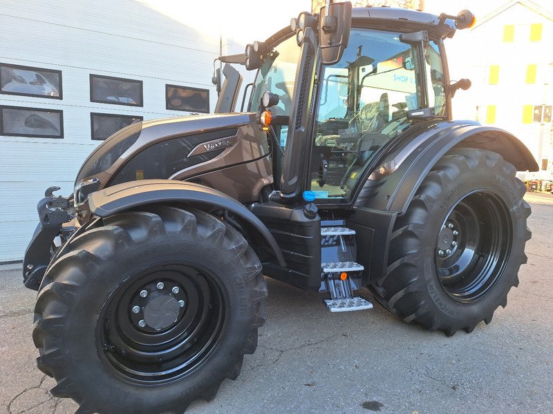 Traktor от тип Valtra N175 Versu Traktor, Ausstellungsmaschine в Chur (Снимка 3)