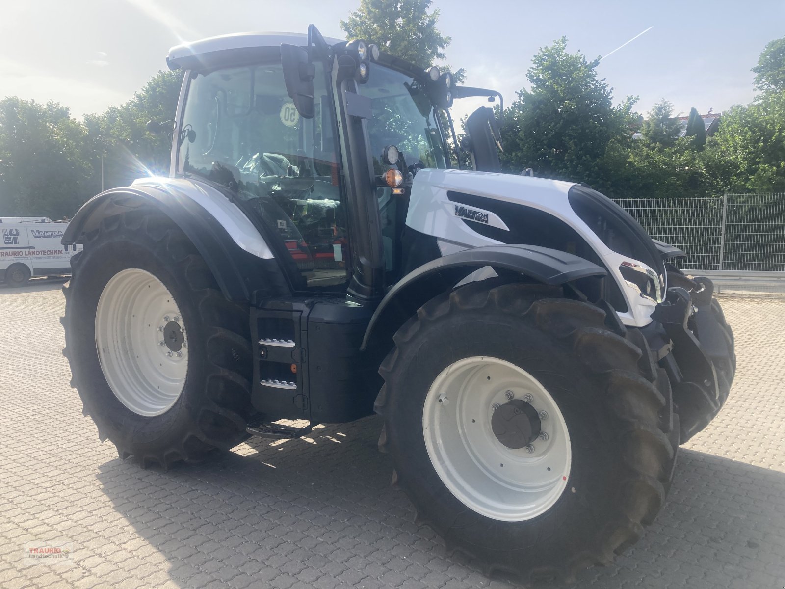 Traktor типа Valtra N175D mit Rüfa, Neumaschine в Mainburg/Wambach (Фотография 4)