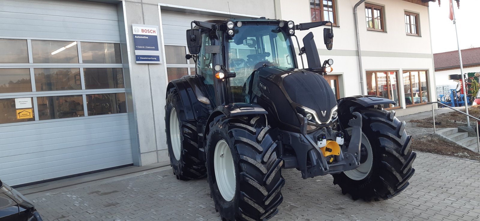 Traktor typu Valtra N175D, Neumaschine v Höslwang (Obrázok 3)