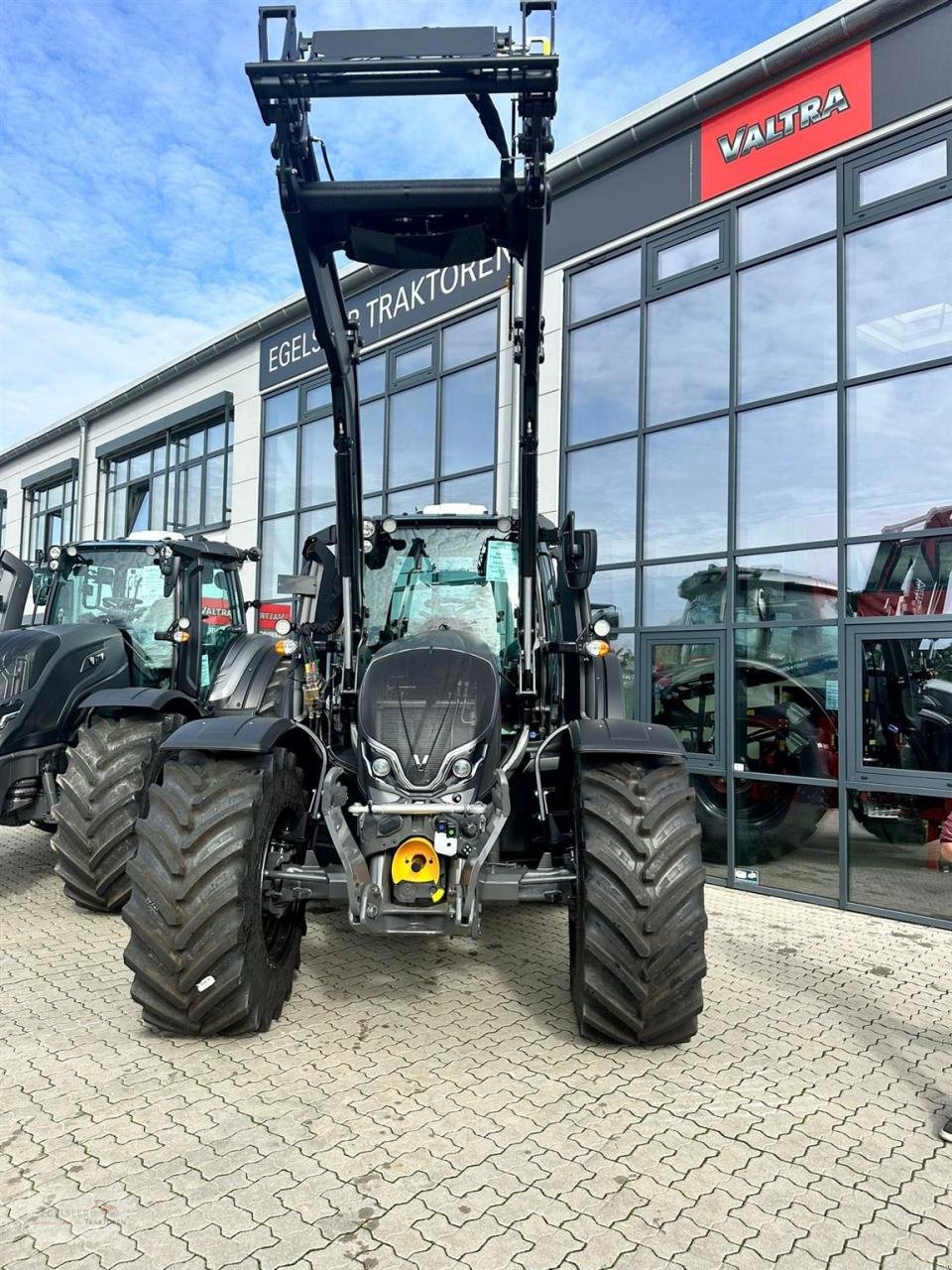 Traktor del tipo Valtra N175D, Neumaschine en Fürth / Burgfarrnbach (Imagen 2)