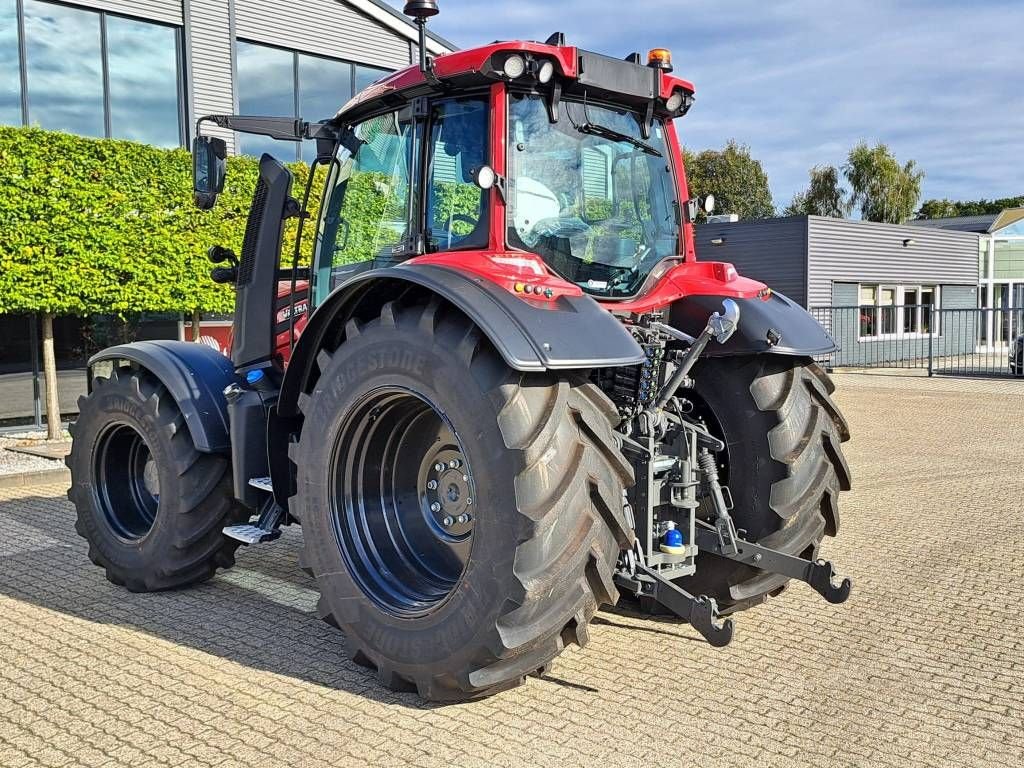 Traktor typu Valtra N175D, Neumaschine w Borne (Zdjęcie 9)