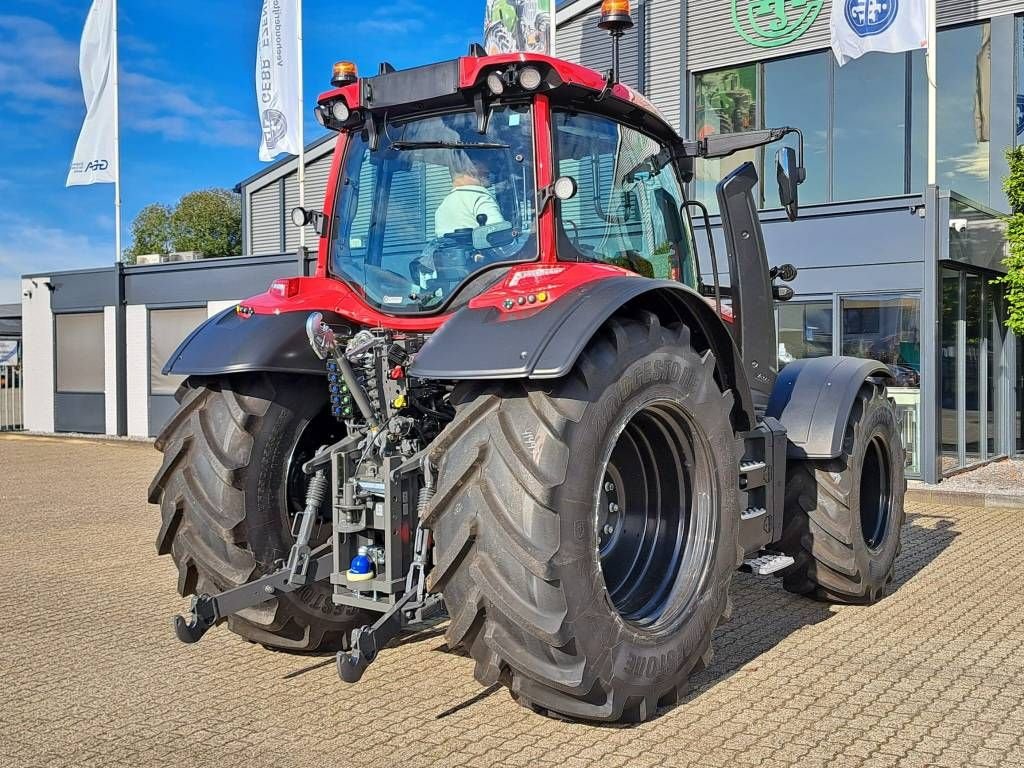 Traktor Türe ait Valtra N175D, Neumaschine içinde Borne (resim 8)