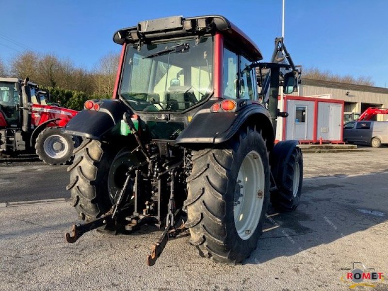 Traktor типа Valtra N92, Gebrauchtmaschine в Gennes sur glaize (Фотография 5)