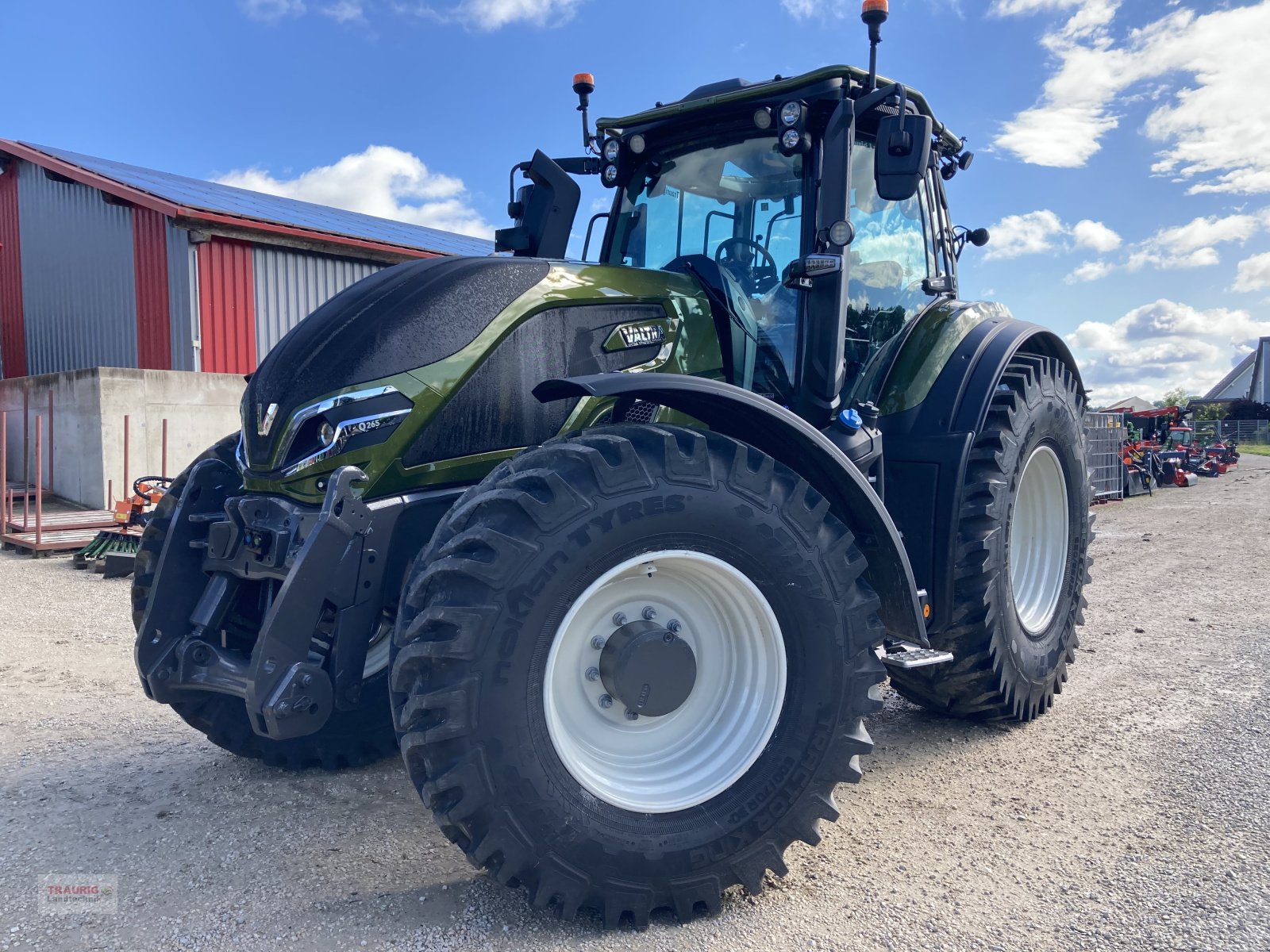 Traktor of the type Valtra Q 265 mit Forstkabine und Rüfa, Neumaschine in Mainburg/Wambach (Picture 12)