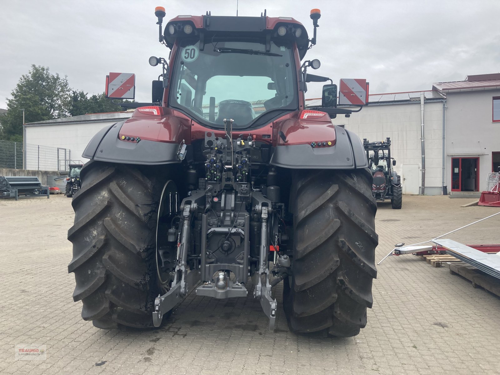 Traktor of the type Valtra Q 265, Neumaschine in Mainburg/Wambach (Picture 7)