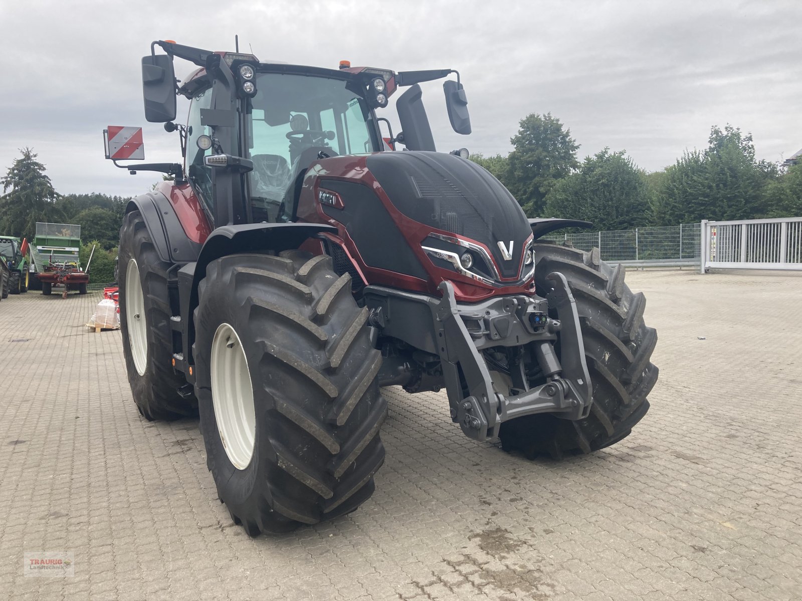 Traktor tipa Valtra Q 265, Neumaschine u Mainburg/Wambach (Slika 16)