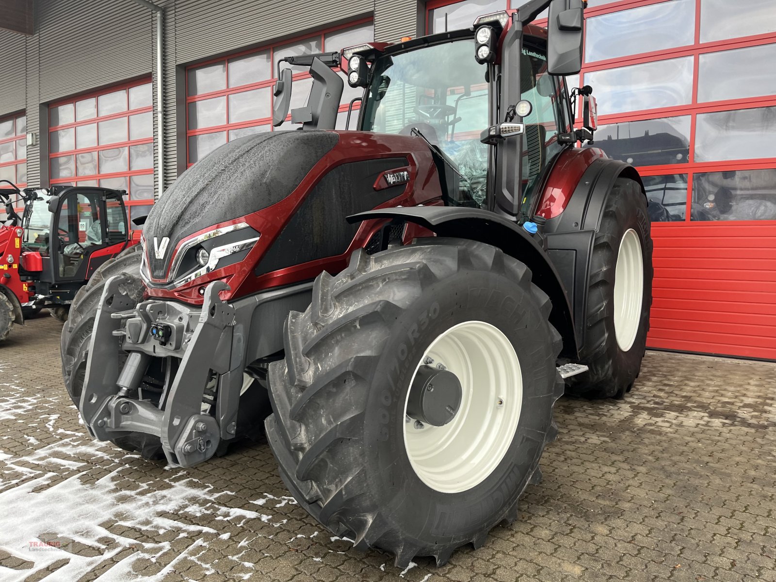 Traktor of the type Valtra Q 265, Neumaschine in Mainburg/Wambach (Picture 15)